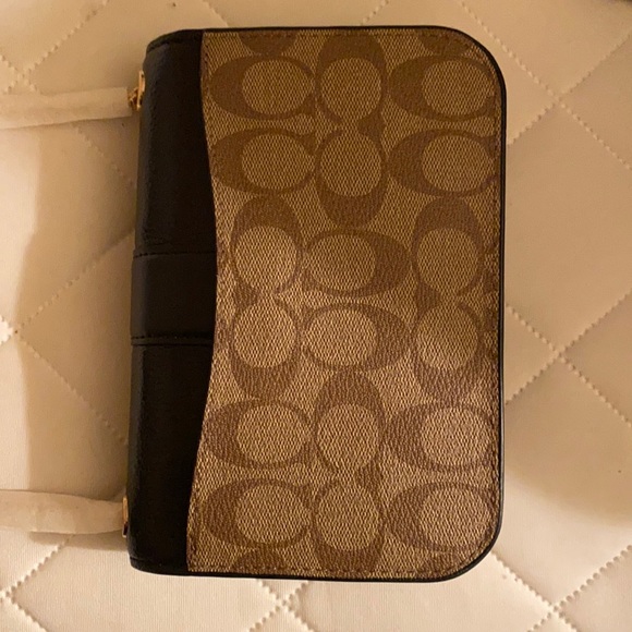 Coach Crossbody - Picture 7 of 8